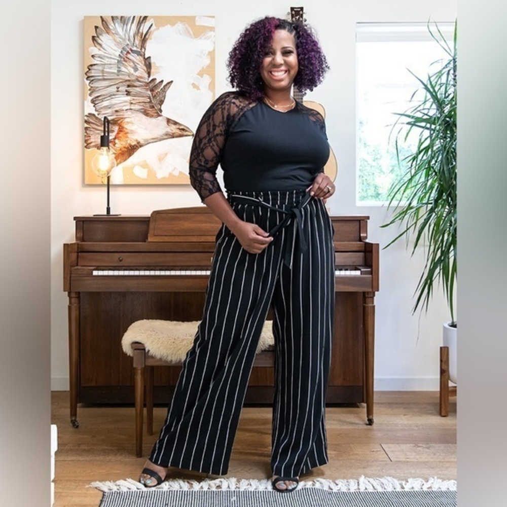 LULAROE DIANE PANTS | PAPER BAG PANTS | BLACK & WHITE PINSTRIPE PANTS